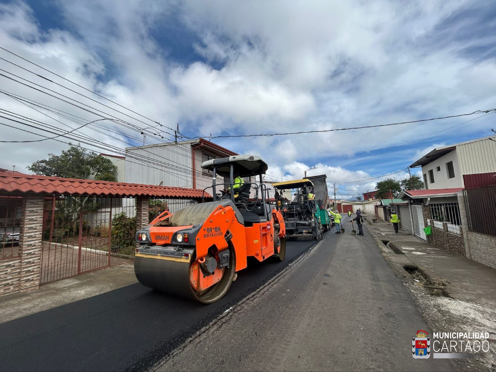 Avanza el mejoramiento vial en Cartago