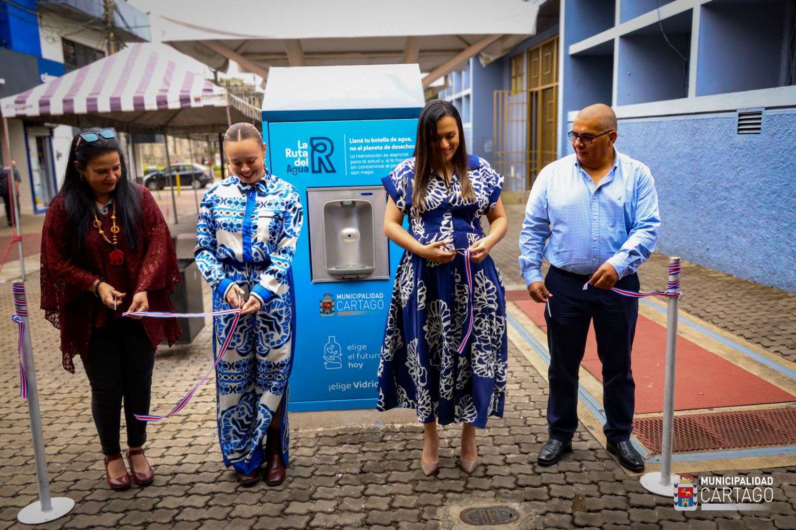 Municipalidad de Cartago inaugura primera estación pública de agua purificada del país